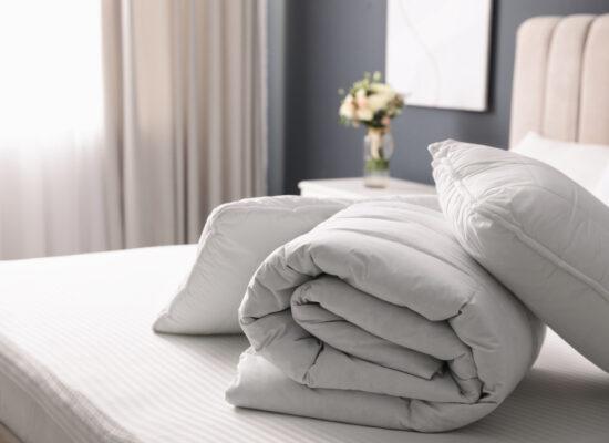 Arbemu - bed linen, soft-folded-blanket-pillows-on-bed, supplier, wholesaler, in Turkey, Turquie, Türkei