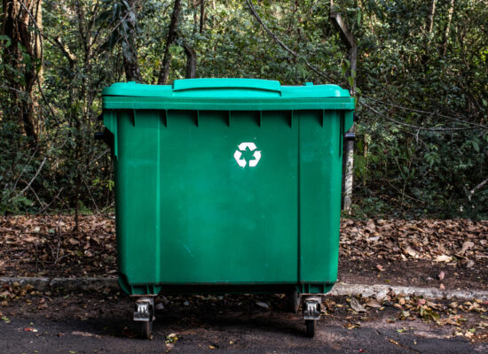Arbemu - trash - large-green-recycle-bin-on-street, supplier, wholesaler, in Turkey, Turquie, Türkei