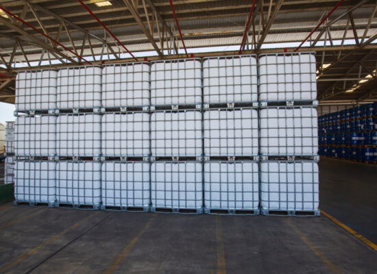 Arbemu, bulk packaging - chemistry-white-tank-on-pallets-storage - supplier, manufacturer, in Turkey, Turkei, Turquie